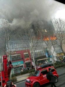 郑州紫荆山路爆料事件视频,冲突升级，街头冲突引发社会关注