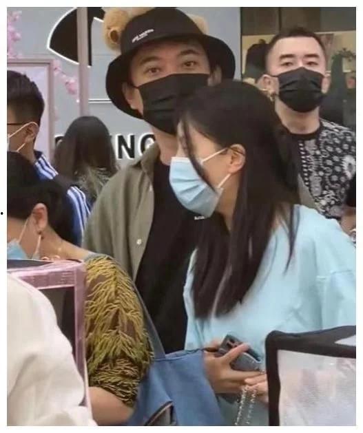 成都女孩最新爆料,揭秘网红背后的真相 第3张 成都女孩最新爆料,揭秘网红背后的真相 第3张